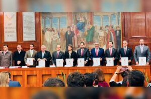 Delfina Gómez Álvarez entregó su Primer Informe de Gobierno ante la LXII Legislatura del Edomex