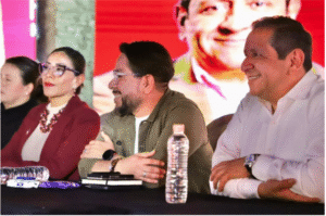 En Cuautitlán Izcalli acogen liderazgos de Morena a Héctor Macedo